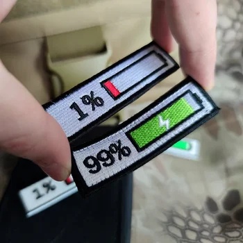 3D Аккумулятор мобильного телефона 1% 99% Логотип ПВХ Патч Вышивка 3D Тактический значок Страйкбольные патчи Аппликация для курток Джинсовые сумки